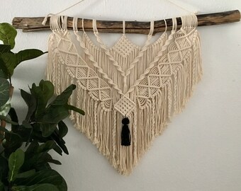 Large macrame wall hanging/ bohemian decor/ wall decor/ rustic