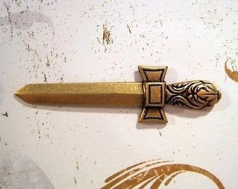 épée à coller pour bijoux steampunk ou déco