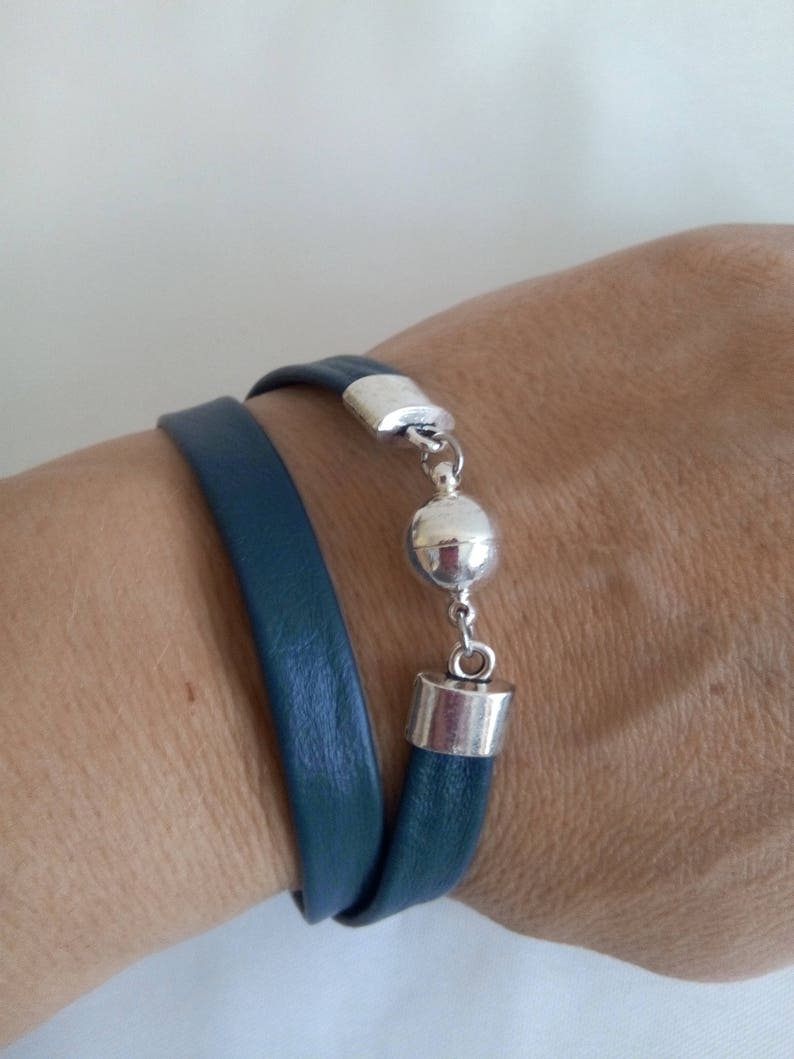 Bracelet double en cuir d'agneau bleu canard fermoir aimant image 1