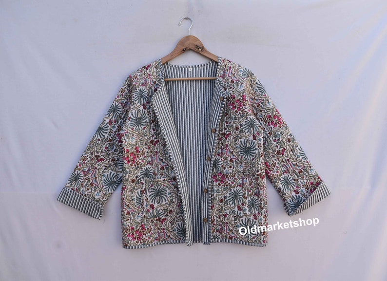 Cotton quilted reversible fashion jacket coat Floral kantha women girls jacket winter summer bohemian long short coat boho bridesmaid gift White