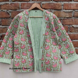 Cotton quilted reversible fashion jacket coat Floral kantha women girls jacket winter summer bohemian long short coat boho bridesmaid gift Green & Red flower