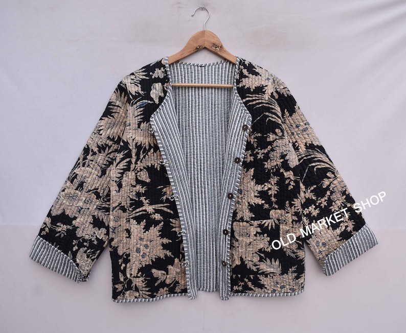 Cotton quilted reversible fashion jacket coat Floral kantha women girls jacket winter summer bohemian long short coat boho bridesmaid gift Black