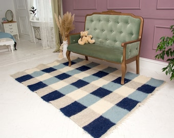 Handwoven Wool Rug: Modern  Floor Rug