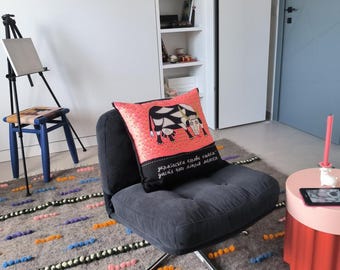 Ręcznie tkany wełniany dywan: wystrój wnętrz w Karpatach