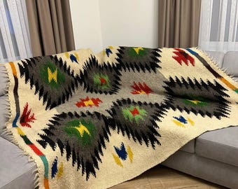 Ręcznie robiony koc ze 100% wełny owczej. Koc huculski