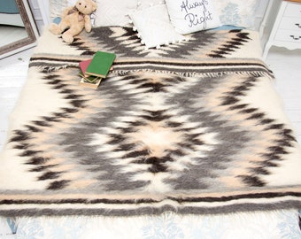 Handmade Wool Blanket: Queen/King Size Bedspread, Plaid Sofa