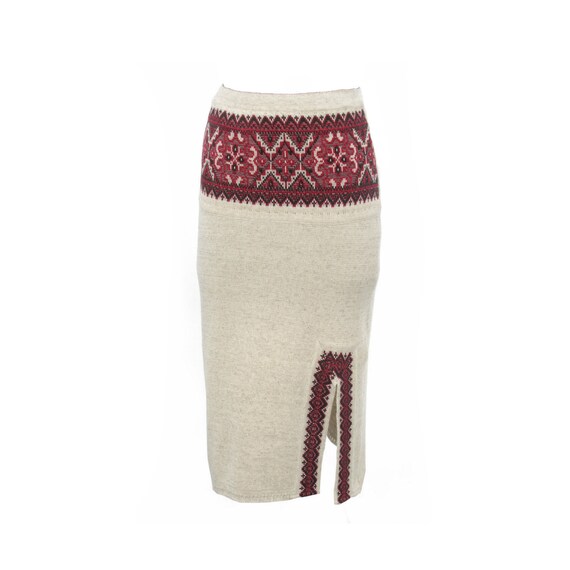 white skirt ethnic