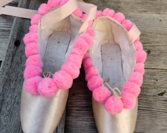 Vintage unused, pink, decorated Pointe shoes, ballerina shoes, balett shoes, shabby chic, brocante, boudoir style, French chic, gustavian
