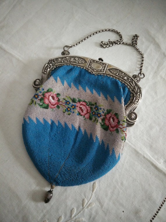 Amazing early Victorian beaded bag, 800 silver clo