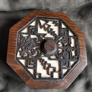 Pudełko z drewna Art Deco, Wycinane pudełko ze sklejki, Sztuka trampów, geometryczne, Sztuka ludowa
