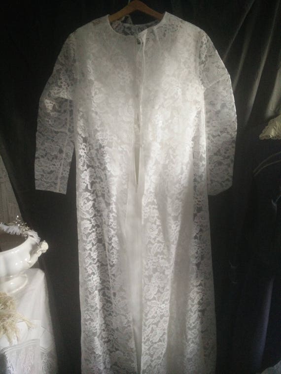 Vintage Vera Mont Paris wedding dress, with Train… - image 3