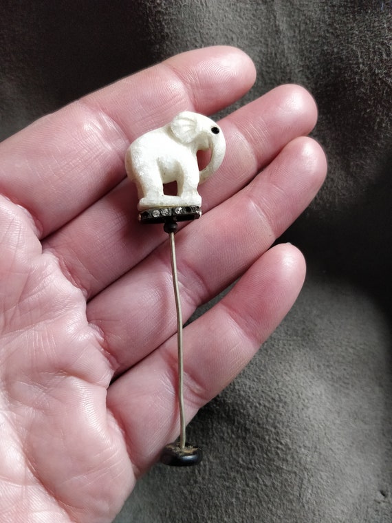 Antique elephant hat Pin, from france, Stone elephant figurine, edwardian, victorian