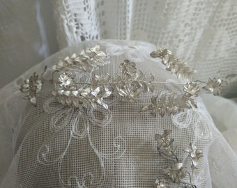 German silver myrtle crown, myrtle Tiara, wedding aniversary , bridal Tiara, vintage wedding tiara, corsage
