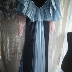 Opera stage dress, vintage blue mermaid dress, vintage stage props, Theater costume, theaterkostüm, Requisit, kostümfundus, show, burlesque