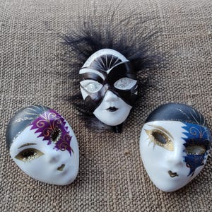 3 vintage venetian style mask brooches, ceramic, plaster, 90s white and black