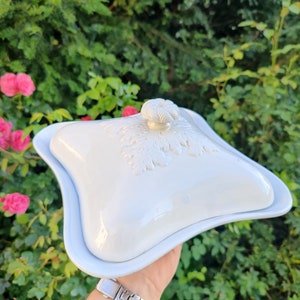 Large antique french white soup tureen, soupiere, soup bowl from pre 1900