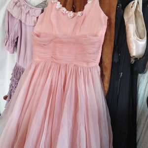 Vintage pink 50s Dress, Theater Dress, Summer Dress, tule, organdy, silk flowers