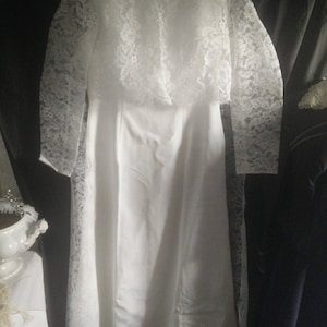 Vintage Vera Mont Paris wedding dress, with Train, wreath, veil, 70s, vintage wedding , bride dress, bridal, size 42, wedding gown