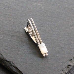 Perlmutt Naturstein Krawattenklammer, Handgemachte Krawattenklammer, Krawattenklammer Männer, Hochzeit Krawattennadel, Geschenk für Ihn, Herren Accessoire, Vater Papa Mann Geschenk