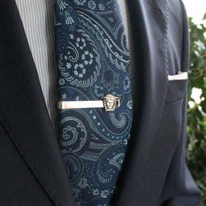Alfiler de corbata de Medusa, barra de corbata hecha a mano, alfiler de corbata para hombre, alfiler de corbata de boda, regalo para él, accesorio para hombre, regalo para padre, papá, regalos de Navidad para él