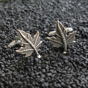 Sycamore Platanenblatt Silber / Goldfarbe Manschettenknöpfe, Ahorn Manschettenknöpfe, Herren Groomsmen Hochzeit Accessoire, Ehemann Papa Geburtstagsgeschenke