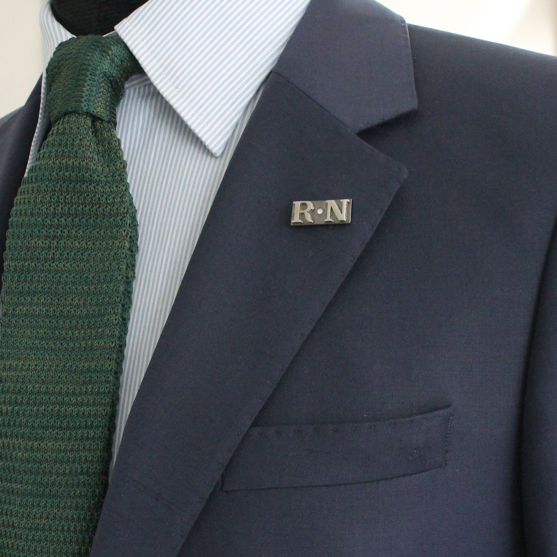 Set di spille a catena per colletto di giacca e camicia fatte a mano: accessorio per spilla da bavero da uomo - Italia