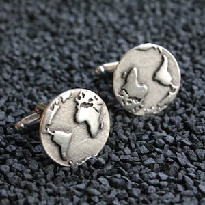 Weltkarte abgebildet Silber / Gold Farbe Manschettenknöpfe, einzigartiges Design Manschettenknöpfe, Herren Groomsmen Geschenke, Hochzeit Accessoire, Ehemann Vater Geburtstagsgeschenke