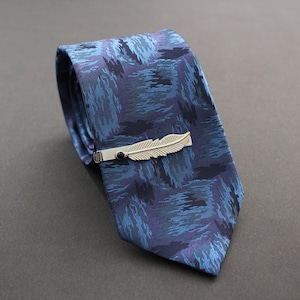 Clip de corbata de pluma, barra de corbata hecha a mano, clip de corbata para hombres, alfiler de corbata de boda, regalo para él, accesorio de hombre, regalo de padre papá hombre