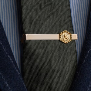 Pasador de corbata con letra personalizada, hecho a mano, para hombre, para boda, regalo para él, accesorio para hombre, para papá, para Navidad.