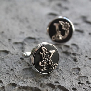 Gemelos con iniciales personalizadas, gemelos con letras hechos a mano, joyería de diseño único para hombre, regalos para él, accesorio de boda para padrinos de boda.