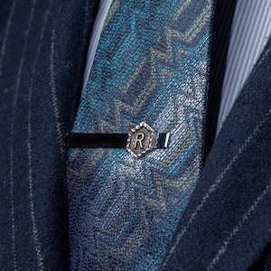 Pasador de corbata con letra personalizada, hecho a mano, para hombre, para boda, regalo para él, accesorio para hombre, para papá, para Navidad.