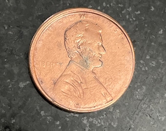 No Date Stamp Errors 19?? USA Error Coin Lincoln Penny Not Legible, Off Centered Stamping, Planchette Offset, Great Collectible! One Cent