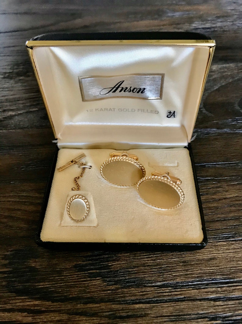 Ready to be personalized! Vintage 1970s Anson 12k GF Oval Cuff Links and Tie Holder New in Box