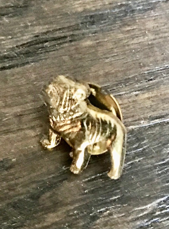 Vintage Mack the Dog Trucker Hat Pin. Mack Truck Bull… Gem