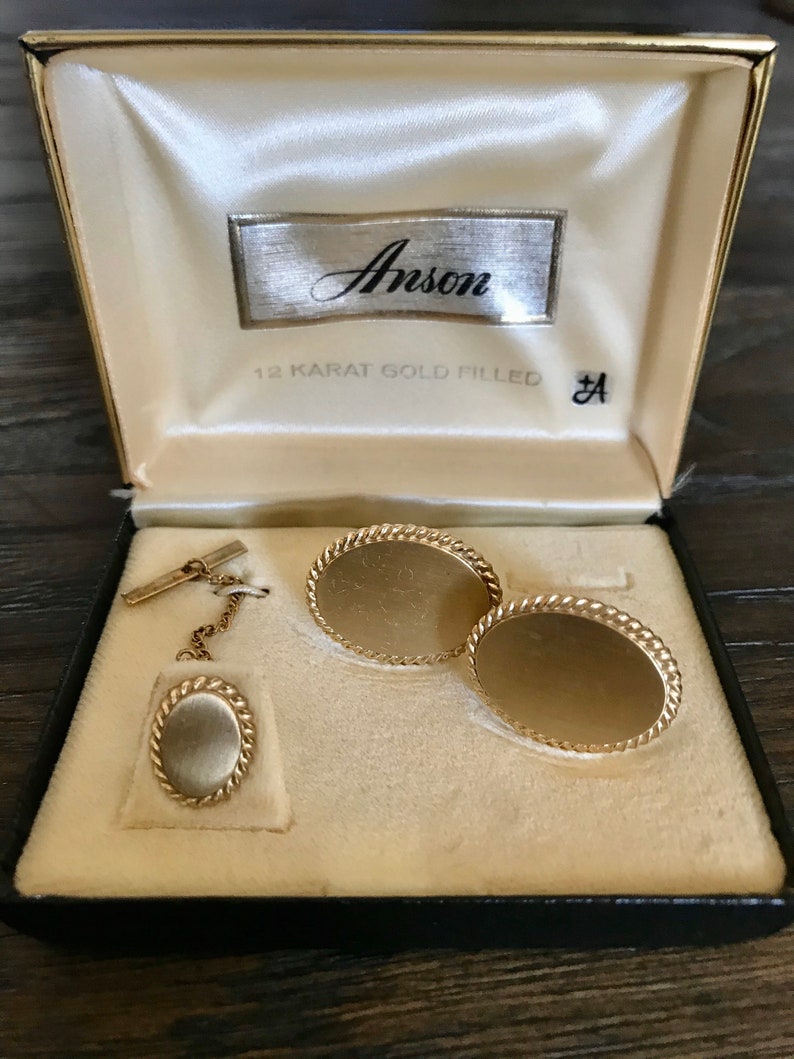 Ready to be personalized! Vintage 1970s Anson 12k GF Oval Cuff Links and Tie Holder New in Box