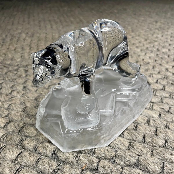 Figurine ours polaire en cristal au plomb français vintage sur iceberg. Cristal D'Arques Animal Collection Ours Polaire