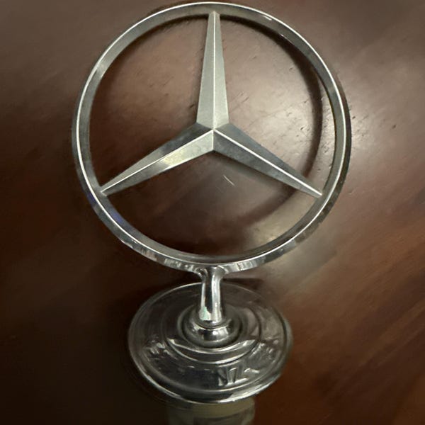 Vintage Factory 1990s Mercedes-Benz S SL E-Class Hood Ornament. W126 W201 W124 Benz, Great for Decoration or Display 560SEL 500SEC 300SD