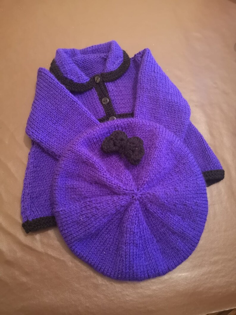 Hand knitted hat and coat 0-3 months Age 0-3 months. Baby hat and coat