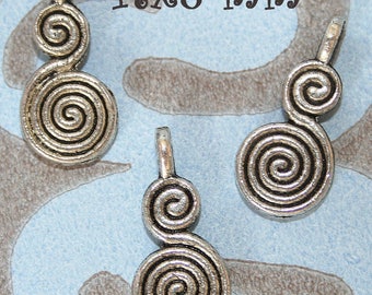 Lot 10 Perles breloques double spirale en métal argenté veilli