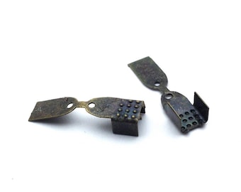 x50 serre-fils (ou pinces lacets) à 3 rabats, bronze, 4mm: AE0085