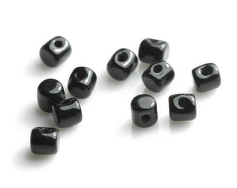 5g perles Minos® par Puca®, 2,5x3mm, Jet: PVMINOS23980