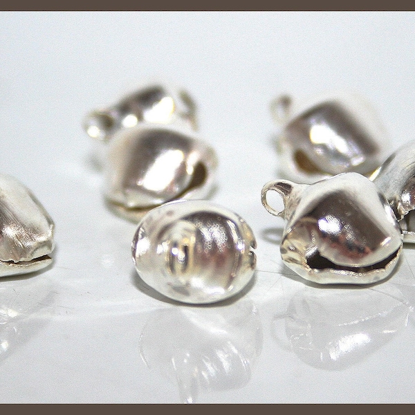 Lot de 200 à 500 perles grelots clochettes argentés clairs 8x10mm