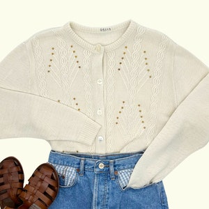 White cream cardigan cable knit french vintage 70s/80s golden pearls button down Size M/L image 1