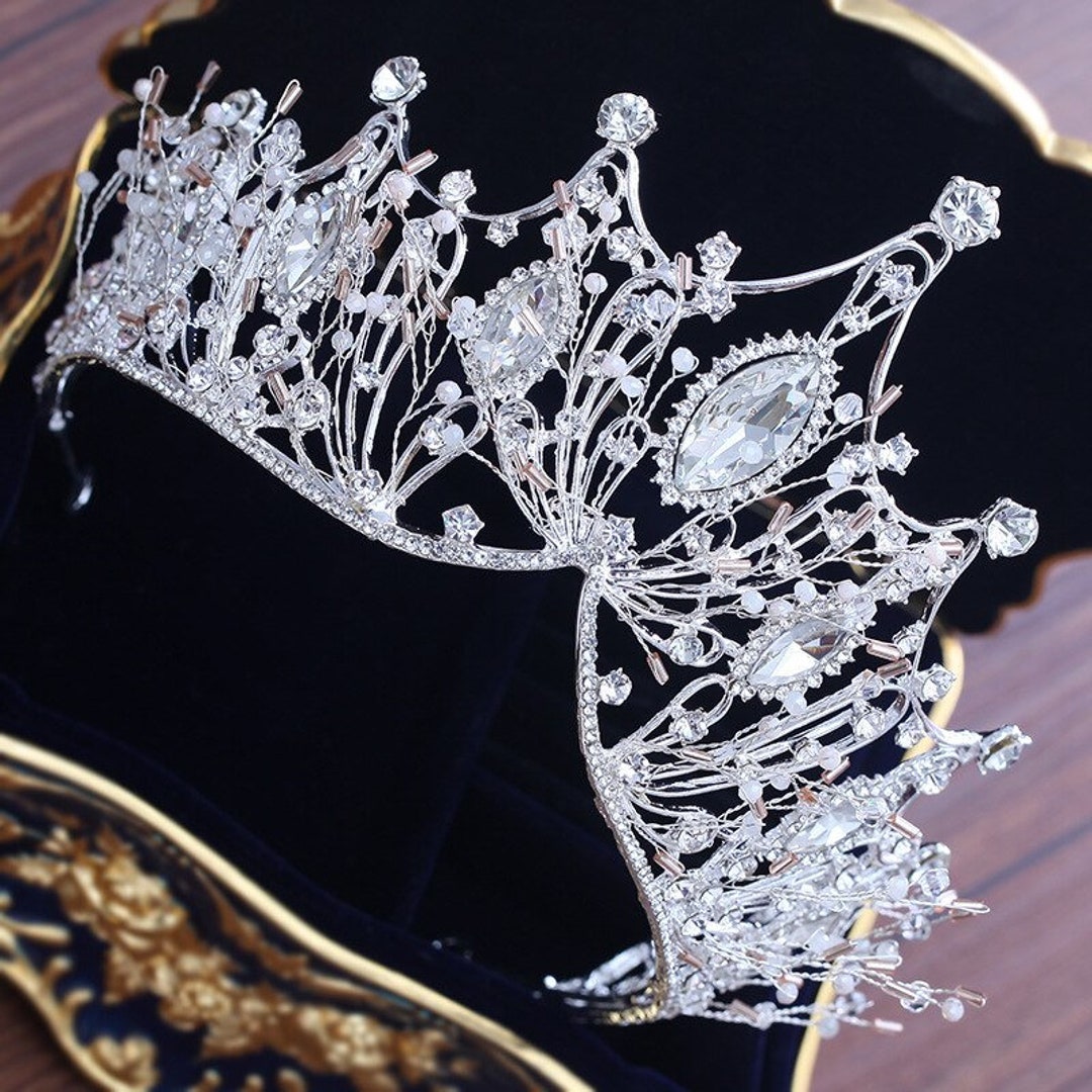 Crown, Tiara, Cosplay, Prop, Homecoming, Prom, Quinceanera  display picture 1