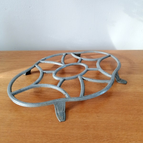 Dessous de plat aluminium, dessous de plat vintage, dessous de plat alu, dessous de plat ovale en aluminium, trivet, trivet in vintage, 1930