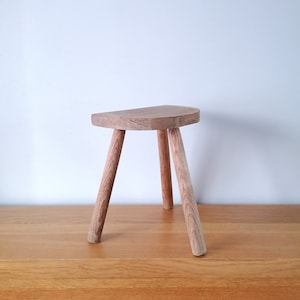 Tripod stool, wooden stool, vintage stool, tripod farm stool, cowherd tripod stool, tripod stool, tripod farm stool