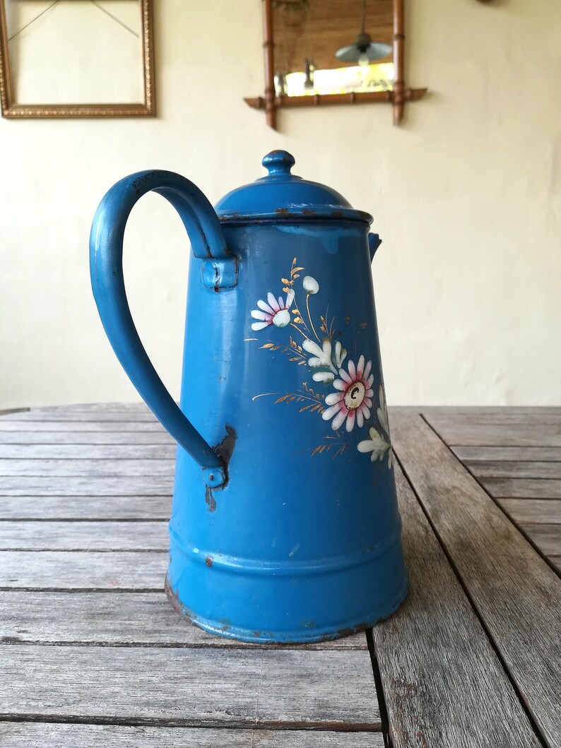 Blue enameled coffee pot, vintage enameled coffee pot, enamel pitcher, enamel coffee pot, vintage coffee pot, blue enameled coffee maker image 4