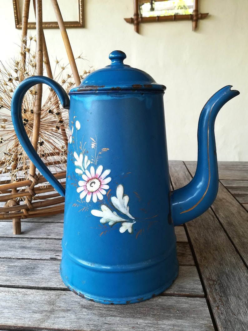 Blue enameled coffee pot, vintage enameled coffee pot, enamel pitcher, enamel coffee pot, vintage coffee pot, blue enameled coffee maker image 2