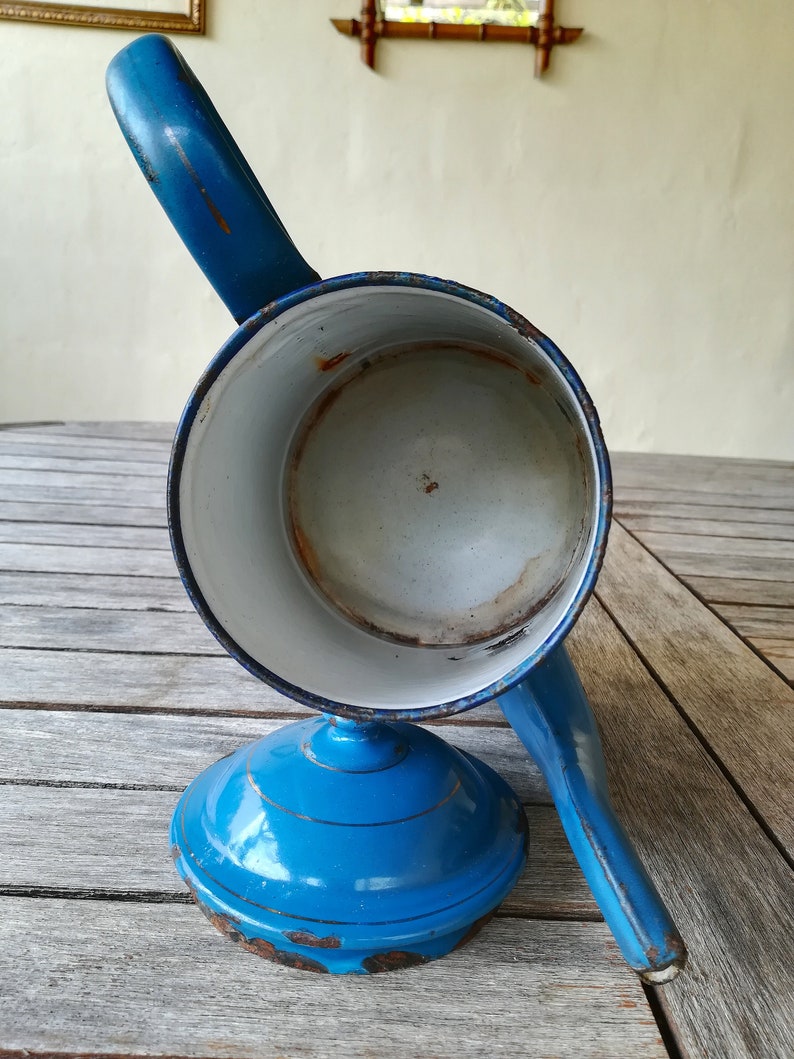 Blue enameled coffee pot, vintage enameled coffee pot, enamel pitcher, enamel coffee pot, vintage coffee pot, blue enameled coffee maker image 6