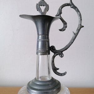 Aiguière en verre et étain ciselé, carafe à décanter, carafe ancienne image 4